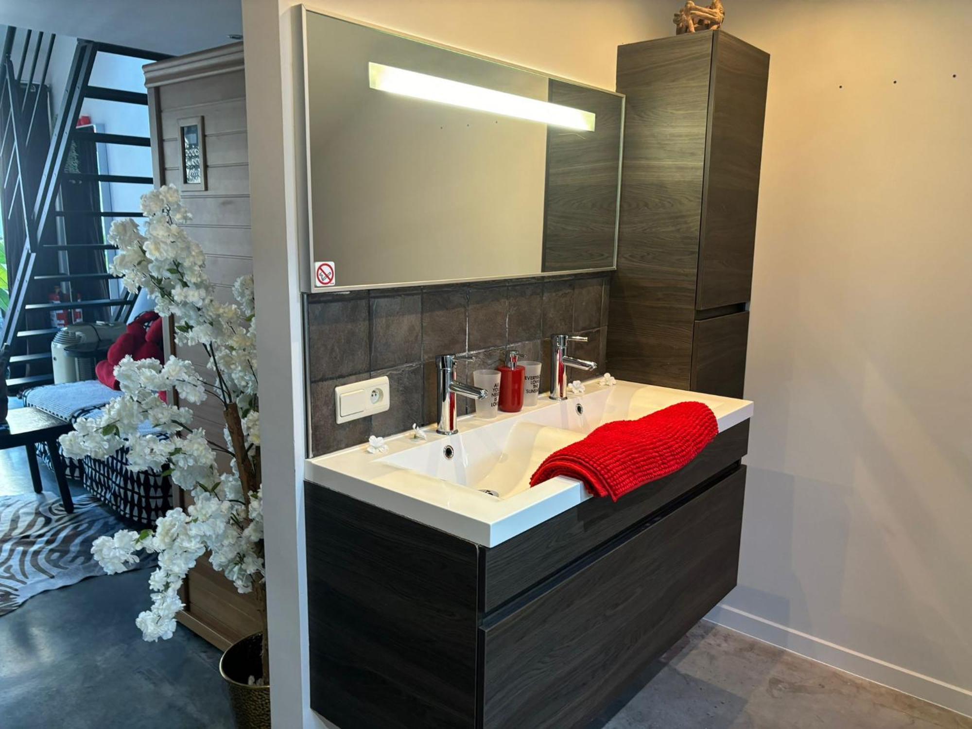 Wellness Loft With Sauna, Jacuzzi, Roof Terrace & Amazing View Leilighet Antwerpen Eksteriør bilde